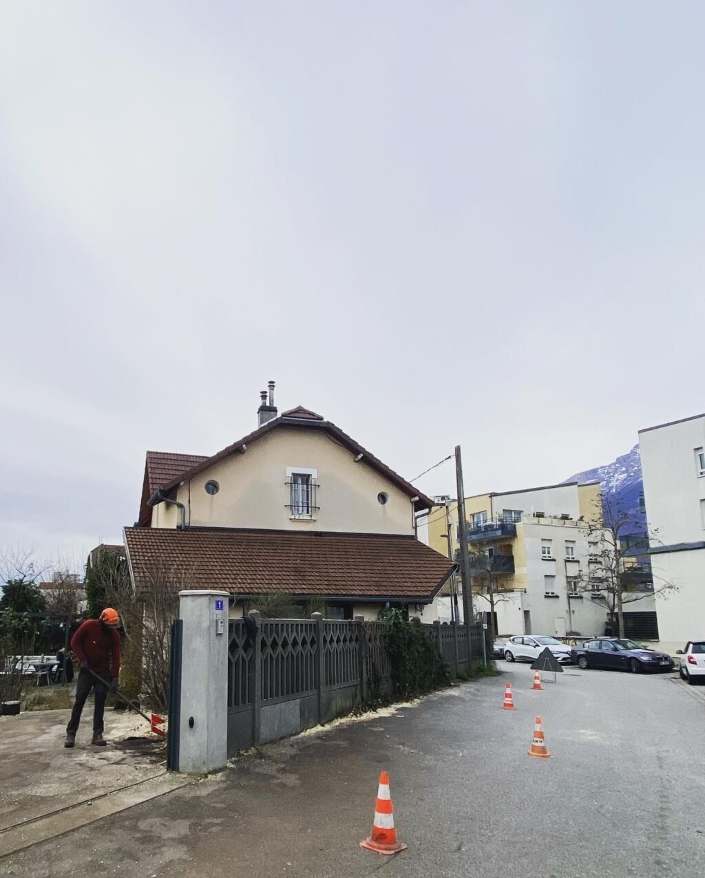 Instagram post from des_racines_a_la_cime. This post is in position 3.