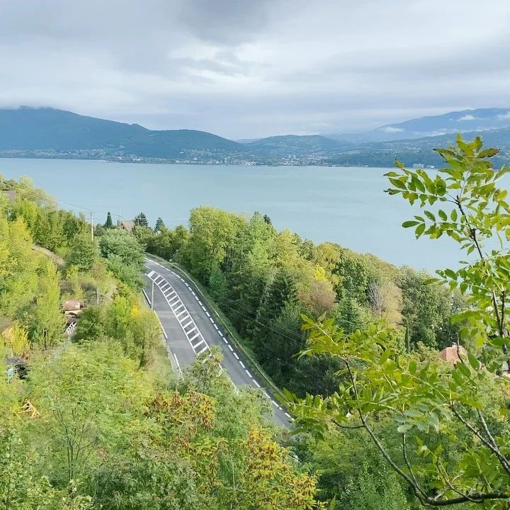 Instagram post from des_racines_a_la_cime. This post is in position 2.